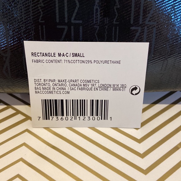 NWT MAC COSMETIC BAG - Picture 4 of 4